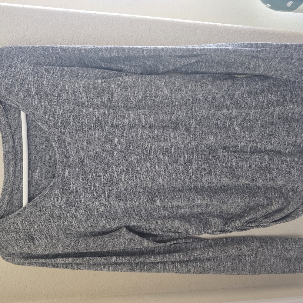 Liz Lange Gray Maternity Top - Size L, Soft, Stretchy, & Stylish!